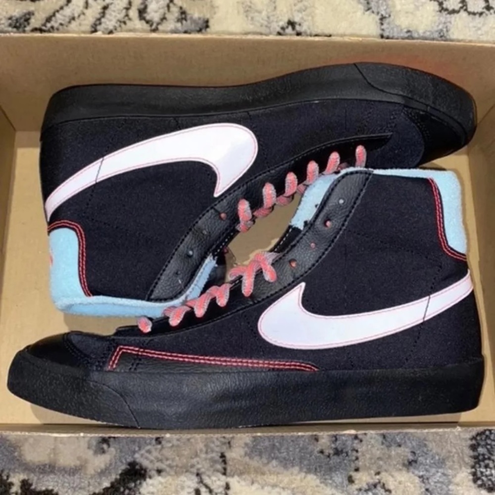 NEW Nike Blazer Mid ‘77 Black